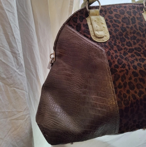 Mito Milan Overnight Bag EUC ❤️ - Picture 7 of 17